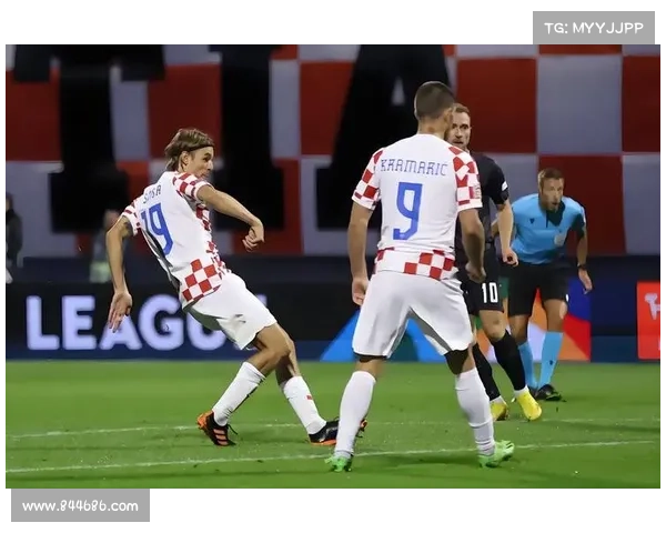 皮纳蒙蒂点射制胜萨索洛客场击败维罗纳法德拉制造关键点球